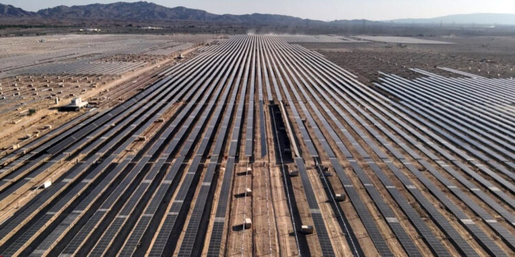 Oman Invites Developers for 280 MW Al-Kamil Solar Project