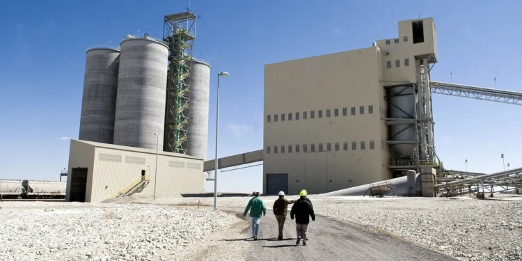 GCC Cement Market Poised for Growth, Projected to Reach $8.57 Billion by 2025